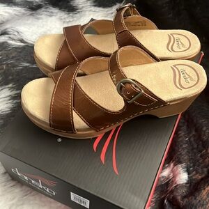 Dansko Sela Crinkle Slides Mules Toffee- size 36- NEW